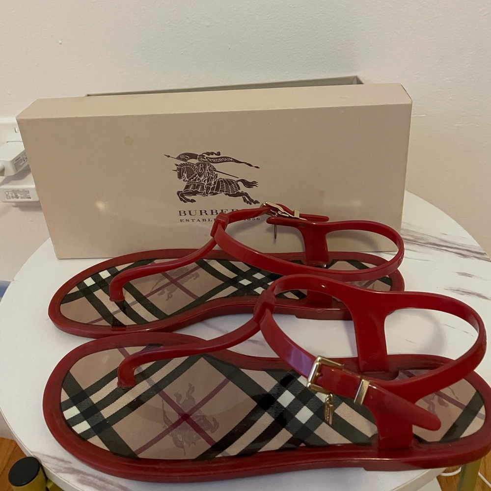 Red Burry Sandals